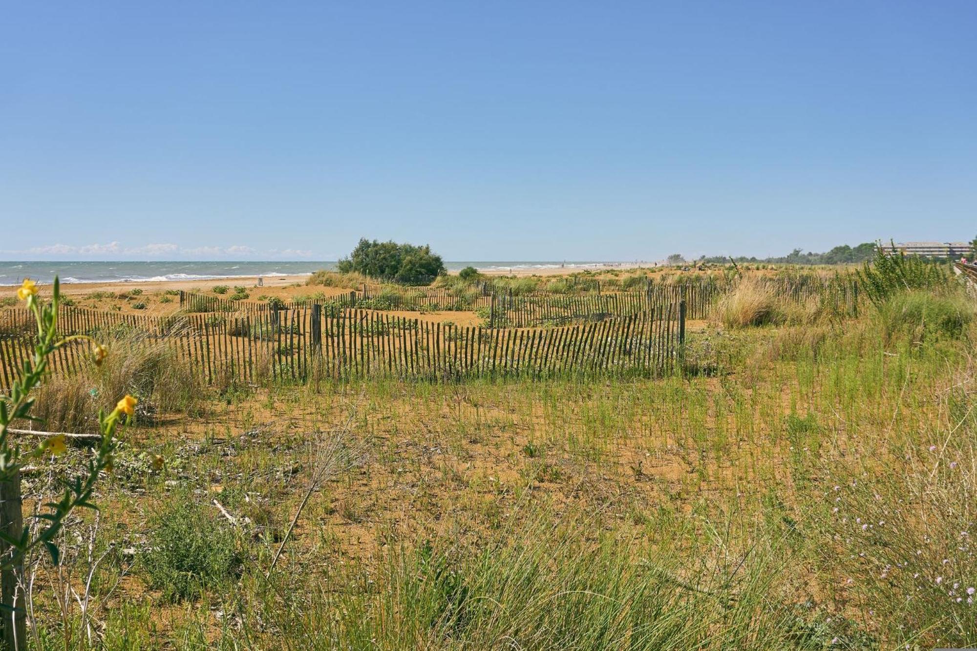 Appartamento Sunny Garden Retreat Near The Sea *